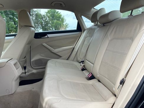 Used 2012 Volkswagen Passat 2.5 SE FWD image 11