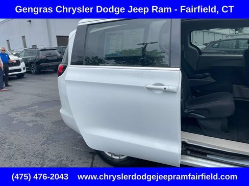 Certified 2024 Chrysler Voyager LX FWD image 22