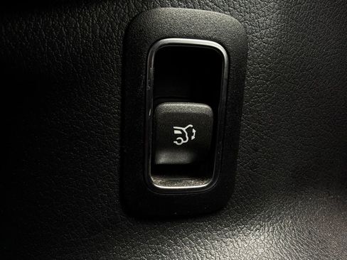 Used 2025 Mercedes-Benz GLA 250 image 25