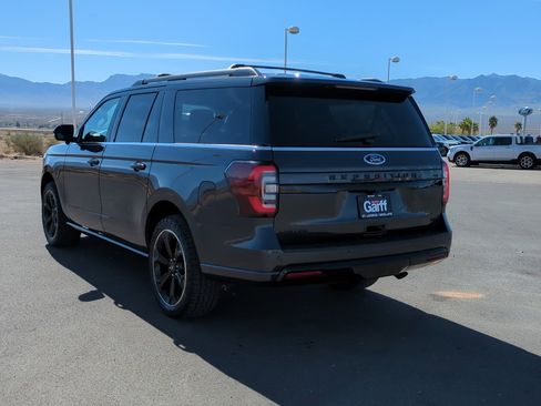 Used 2023 Ford Expedition Max Limited image 5