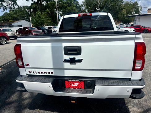 Used 2018 Chevrolet Silverado 1500 LTZ Z71 w/ Redline Edition AWD/4WD image 4