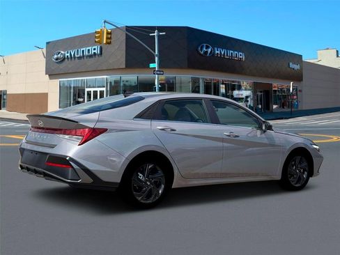 New 2026 Hyundai Elantra SEL Sport Premium FWD image 8