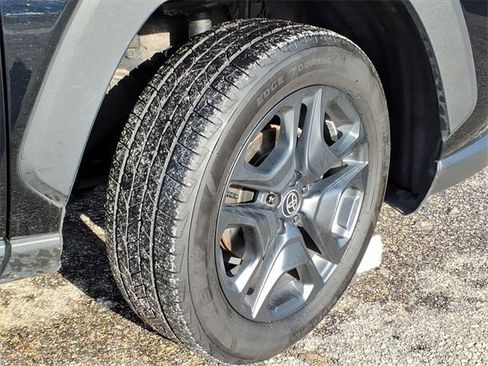 Used 2024 Toyota RAV4 Adventure image 4