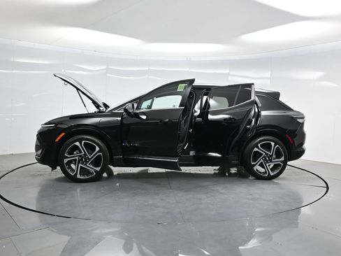 Used 2026 Chevrolet Equinox EV LT FWD image 43