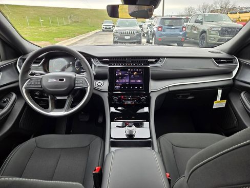 New 2026 Jeep Grand Cherokee L Laredo AWD/4WD image 15