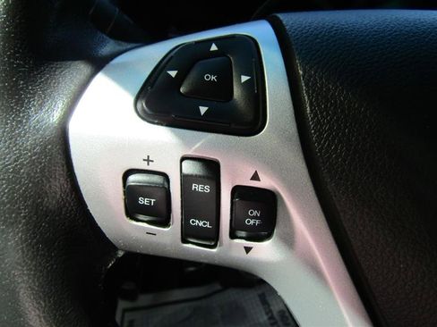 Used 2015 Ford Explorer XLT w/ Equipment Group 202A image 15