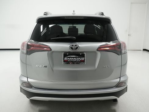 Used 2016 Toyota RAV4 XLE image 5