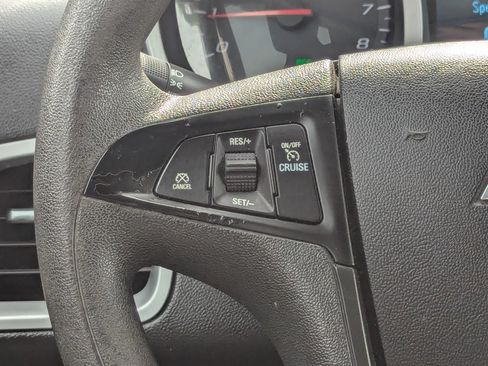 Used 2017 Chevrolet Equinox LS AWD/4WD image 20