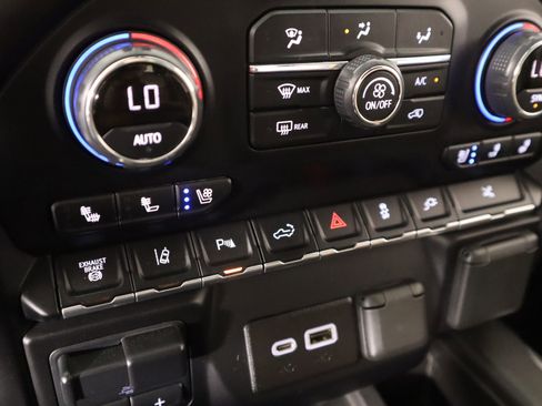 Used 2023 Chevrolet Silverado 3500 High Country AWD/4WD image 7