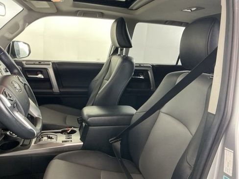 Used 2018 Toyota 4Runner SR5 Premium image 14