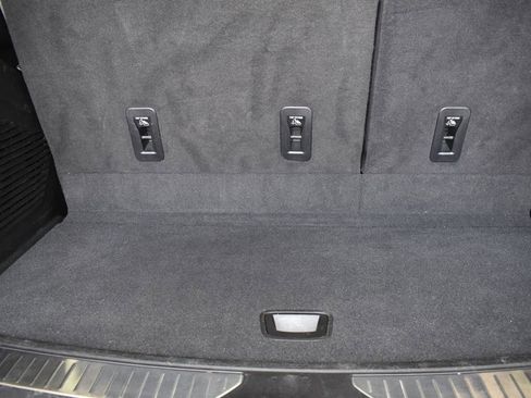 Used 2022 Chevrolet Tahoe Z71 w/ Off-Road Capability Package image 20