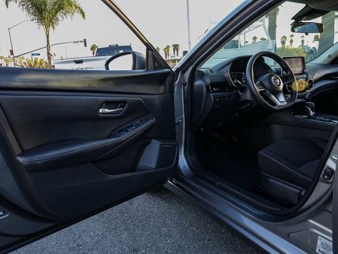 Used 2023 Nissan Sentra SV image 14
