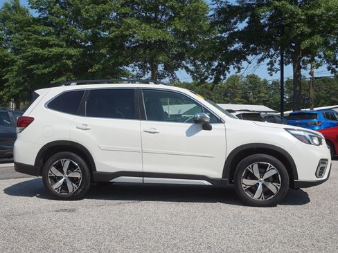 Used 2020 Subaru Forester Touring AWD/4WD image 4