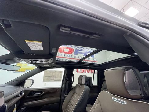 New 2026 GMC Yukon XL Denali Ultimate AWD/4WD image 22
