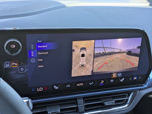 Used 2026 Chevrolet Equinox EV LT w/ LPO, All-Weather Mat Package image 17