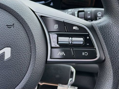 Used 2024 Kia Seltos LX AWD/4WD image 18