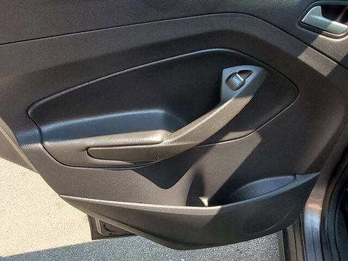 Used 2013 Ford C-MAX SE FWD image 36