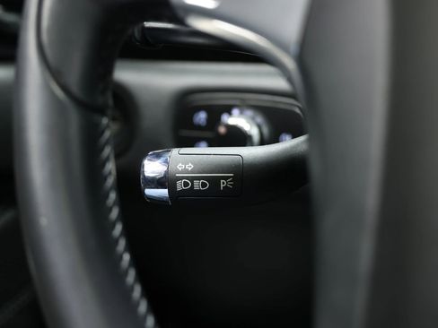 Used 2014 Bentley Flying Spur W12 image 24