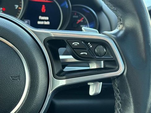Used 2018 Porsche Cayenne Platinum Edition image 37