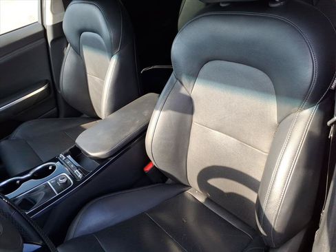 Used 2019 Kia Stinger RWD image 17