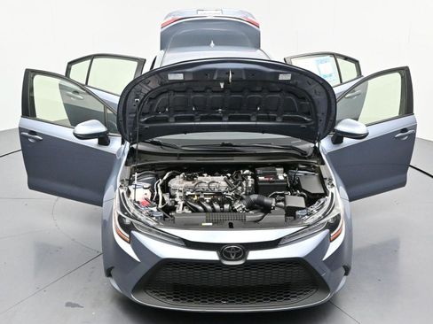 Used 2022 Toyota Corolla LE FWD image 38