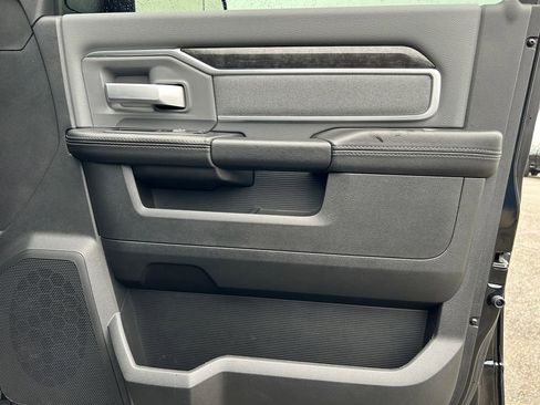 Used 2020 RAM 2500 Big Horn w/ Level 2 Equipment Group image 26