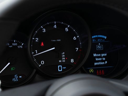 Certified 2025 Porsche Macan image 23