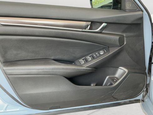 Used 2022 Honda Accord Sport image 18