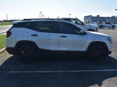Used 2022 GMC Terrain AT4 w/ Infotainment Package II AWD/4WD image 4