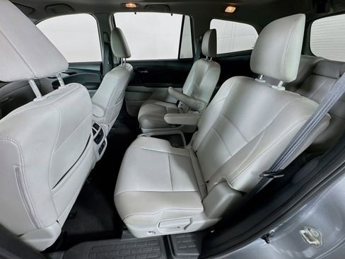 Used 2017 Honda Pilot Elite image 18