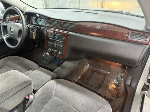 Used 2007 Chevrolet Impala LT FWD image 26