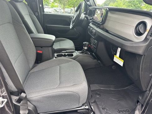 New 2026 Jeep Gladiator Sport AWD/4WD image 13