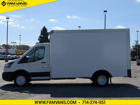 Used 2022 Ford Transit 350 DRW image 4