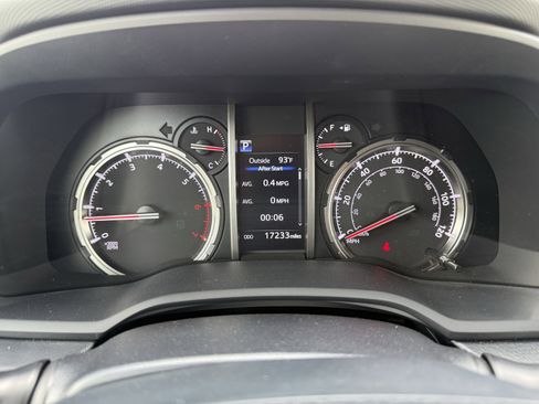 Used 2024 Toyota 4Runner TRD Off-Road image 74