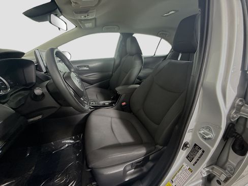 Used 2021 Toyota Corolla LE FWD image 21