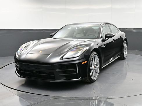 New 2026 Porsche Panamera 4 image 1