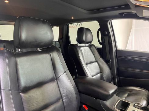 Used 2022 Jeep Grand Cherokee Limited image 41