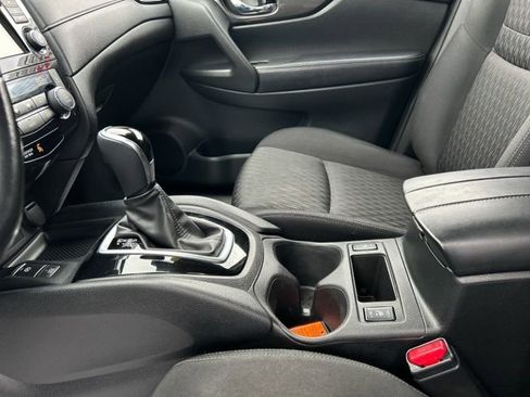 Used 2019 Nissan Rogue SV w/ Premium Package AWD/4WD image 35