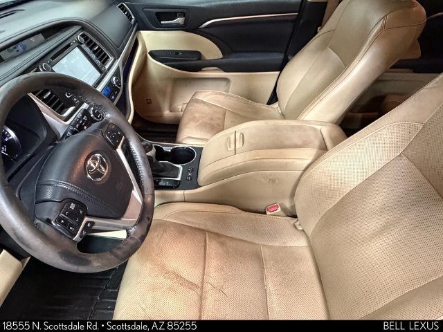 Used 2015 Toyota Highlander Limited Platinum AWD/4WD image 10