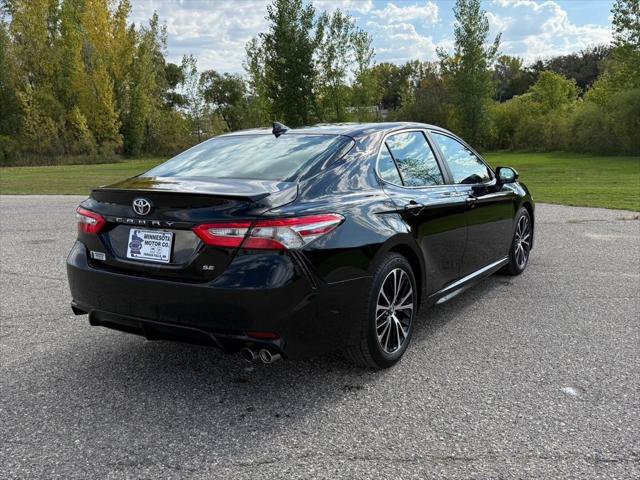 Used 2019 Toyota Camry SE FWD image 4