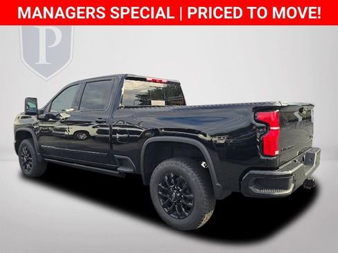 New 2026 Chevrolet Silverado 2500 High Country w/ High Country Premium Package AWD/4WD image 13