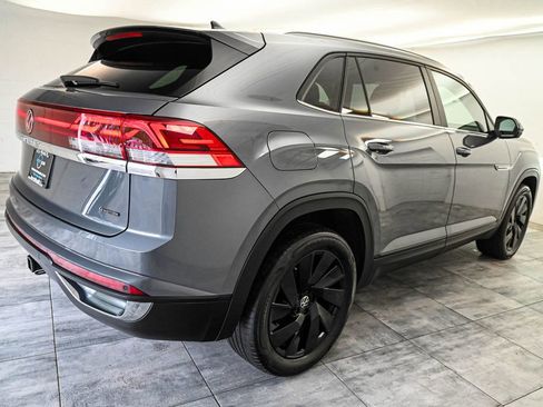 Used 2024 Volkswagen Atlas Cross Sport SE AWD/4WD image 4