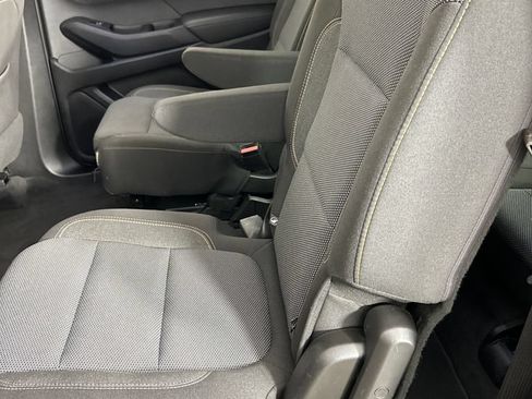 Used 2020 Chevrolet Traverse LT AWD/4WD image 17