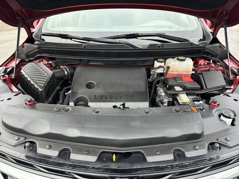 Used 2024 Buick Enclave Premium image 30