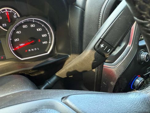 Used 2020 Chevrolet Silverado 1500 LT Trail Boss w/ Convenience Package AWD/4WD image 19