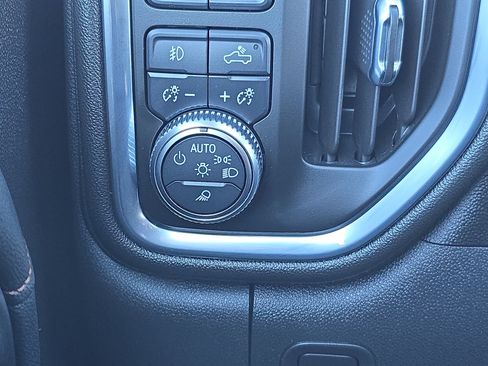 Used 2021 GMC Sierra 1500 AT4 w/ AT4 Premium Package image 22