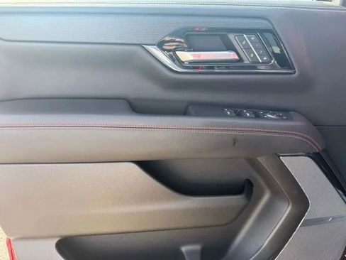 Used 2025 GMC Yukon XL AT4 Ultimate image 13