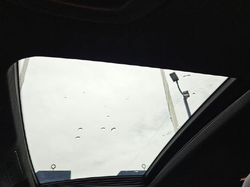 Used 2012 BMW 550i xDrive Sedan image 10