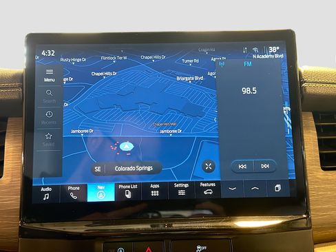 Used 2024 Ford Expedition Limited image 22