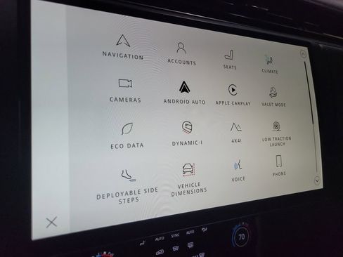 Used 2023 Land Rover Range Rover SV image 35